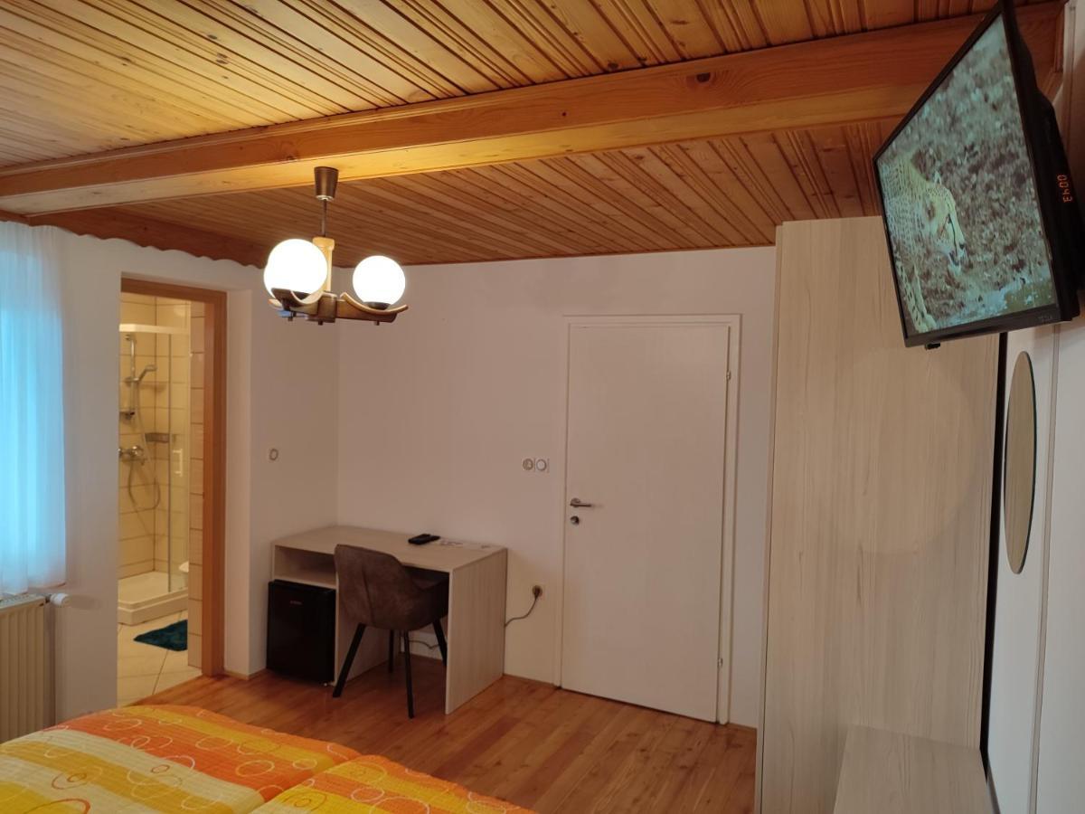 Gostilna Pension Blegos Poljane nad Skofjo Loko Exterior photo