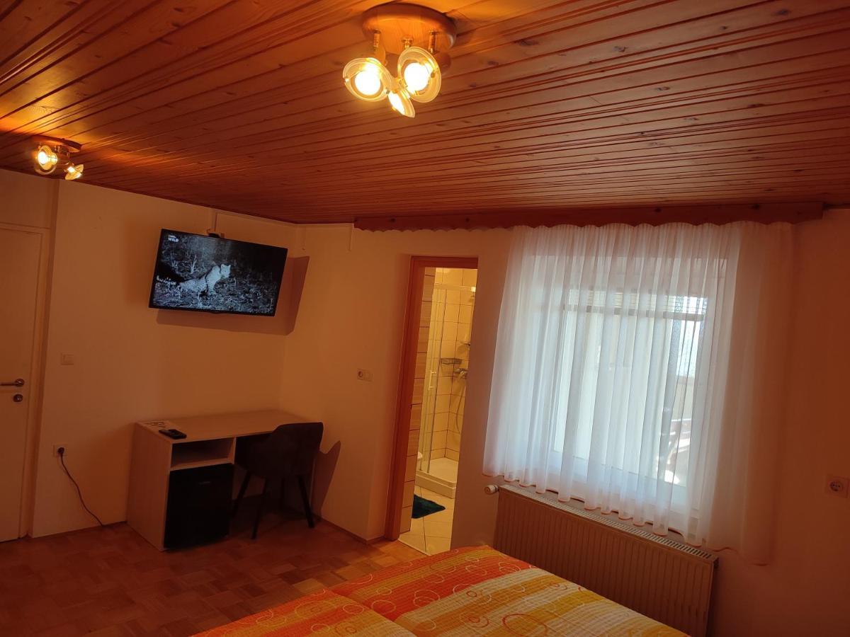 Gostilna Pension Blegos Poljane nad Skofjo Loko Exterior photo